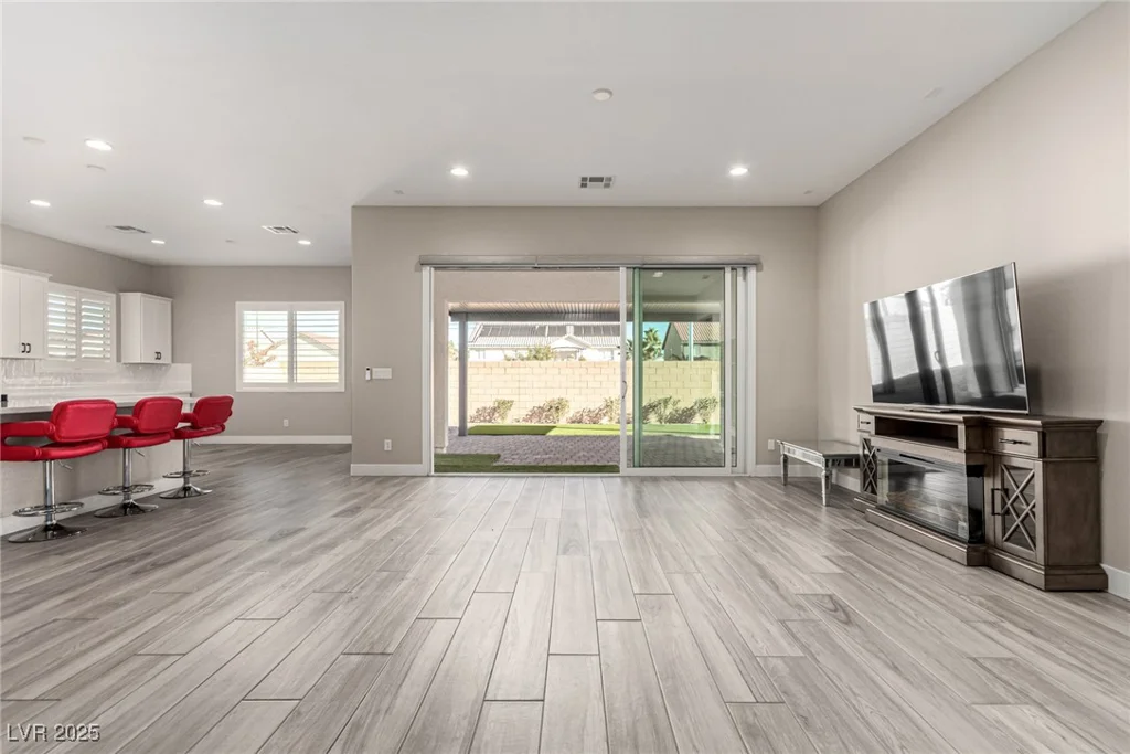 10086 Goff Grove Ct, Las Vegas, NV 89183