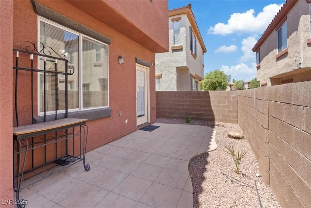 10918 Avenzano, Las Vegas, NV 89141