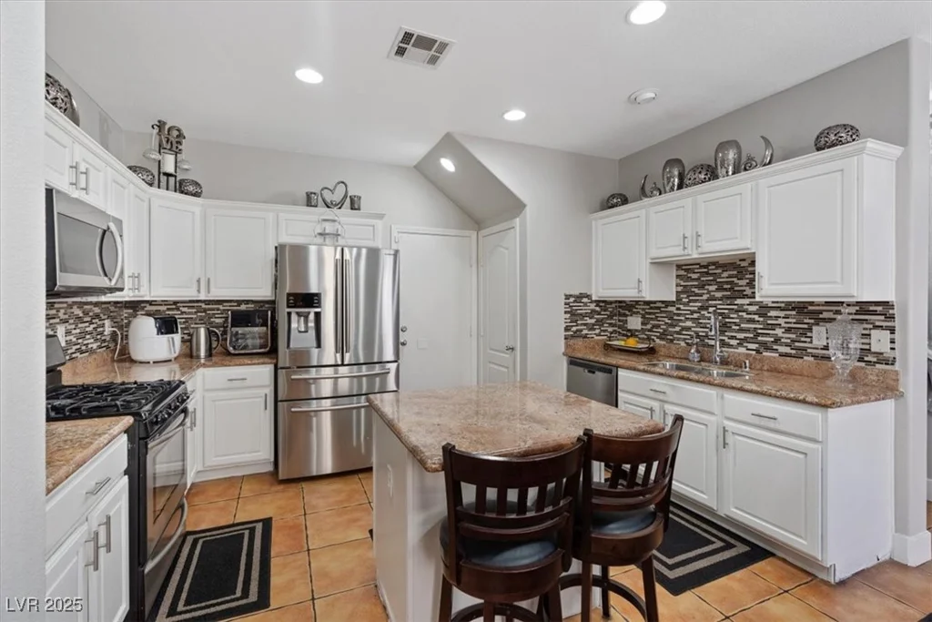 10918 Avenzano, Las Vegas, NV 89141