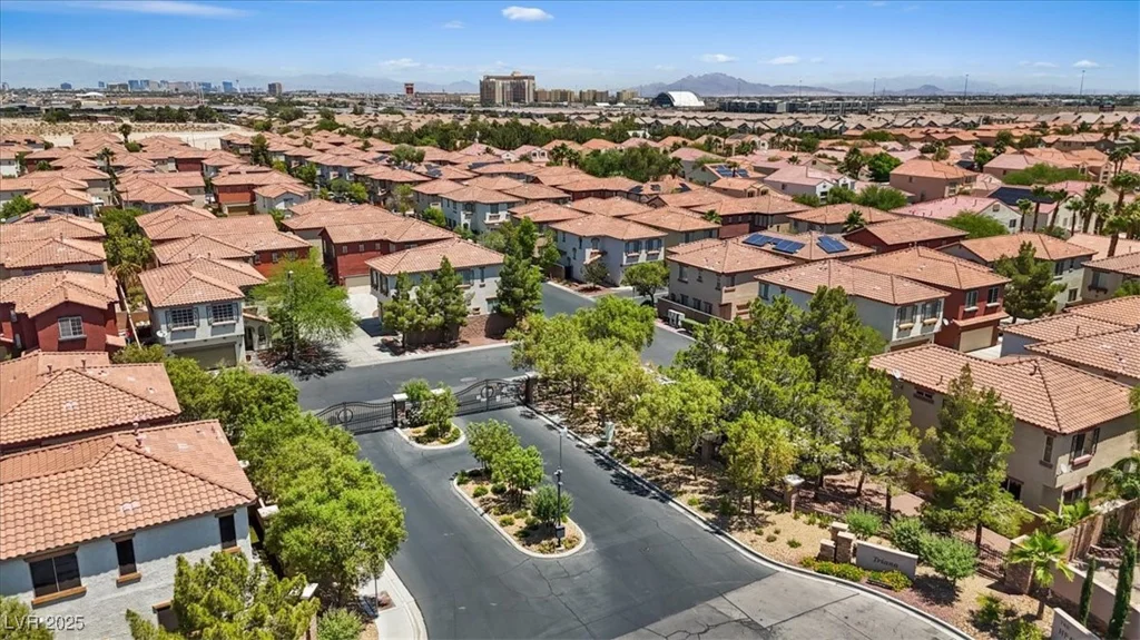 10918 Avenzano, Las Vegas, NV 89141