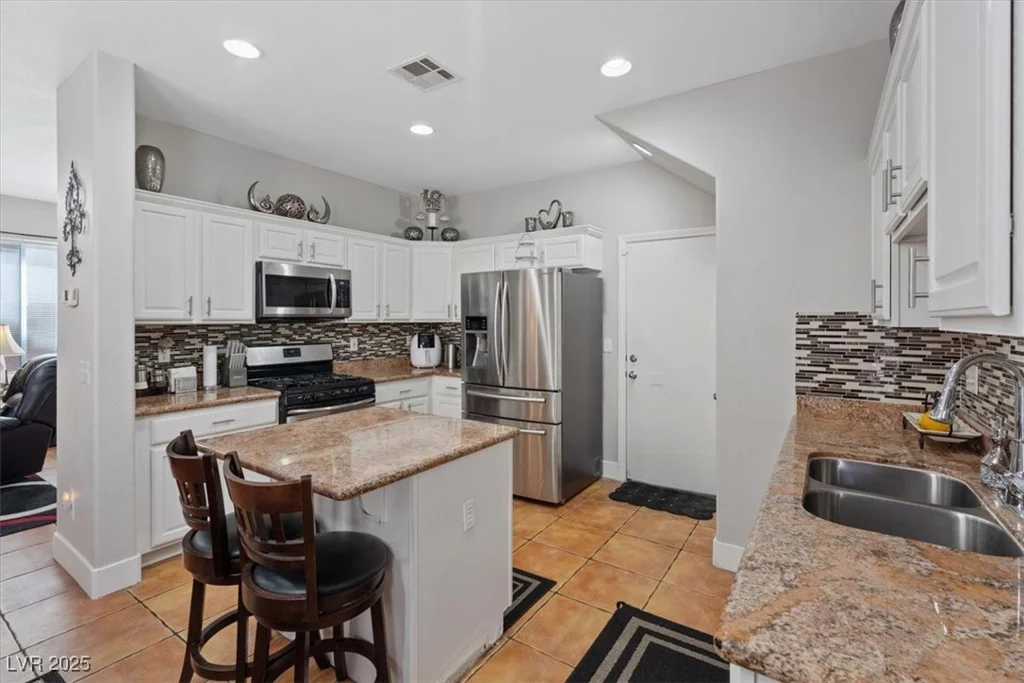 10918 Avenzano, Las Vegas, NV 89141
