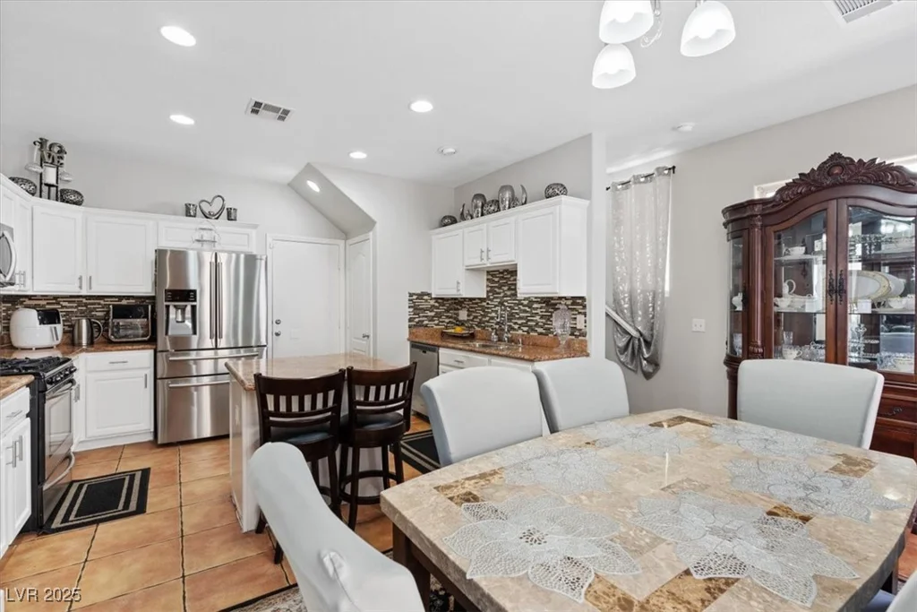10918 Avenzano, Las Vegas, NV 89141