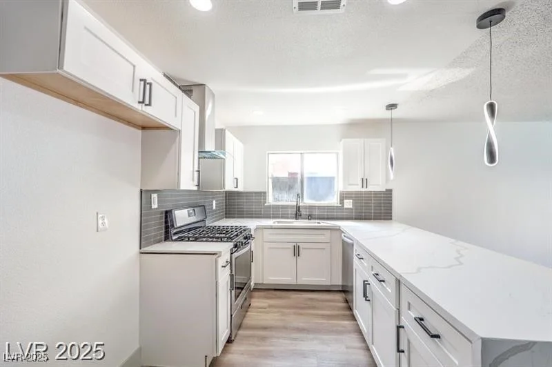 1700 Breezewood, Las Vegas, NV 89108