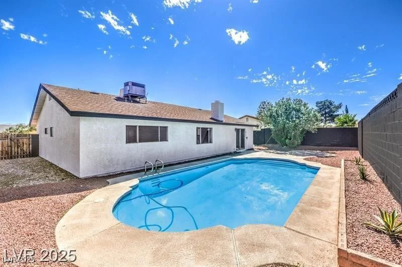 1700 Breezewood, Las Vegas, NV 89108