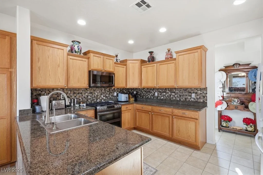5952 Quintillion, Las Vegas, NV 89122