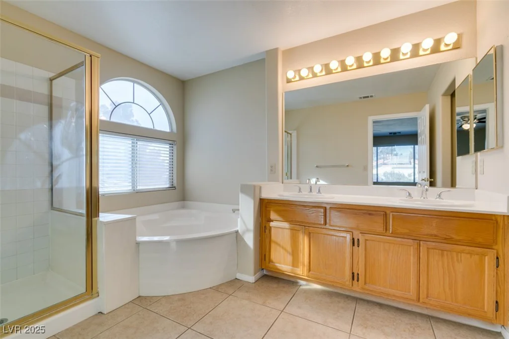 902 Squaw Peak, Henderson, NV 89014