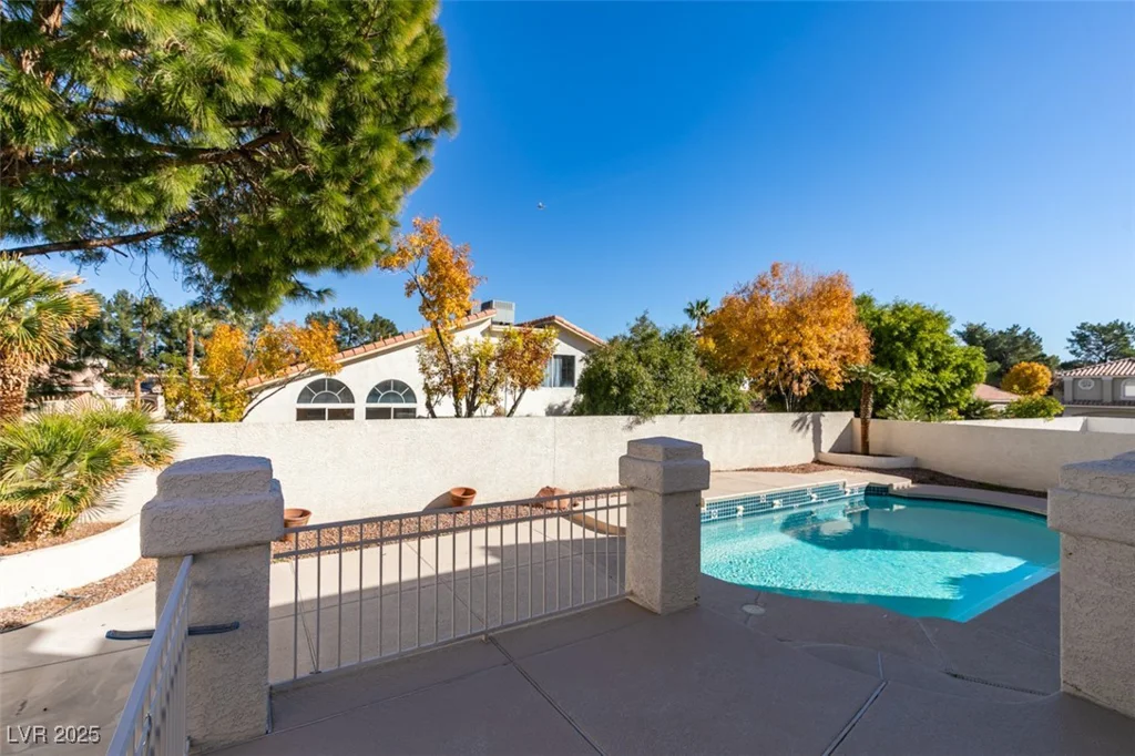 902 Squaw Peak, Henderson, NV 89014