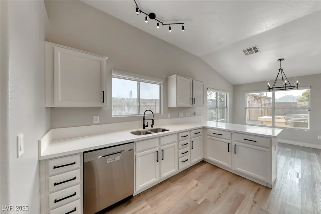 901 River Mountain, Henderson, NV 89015