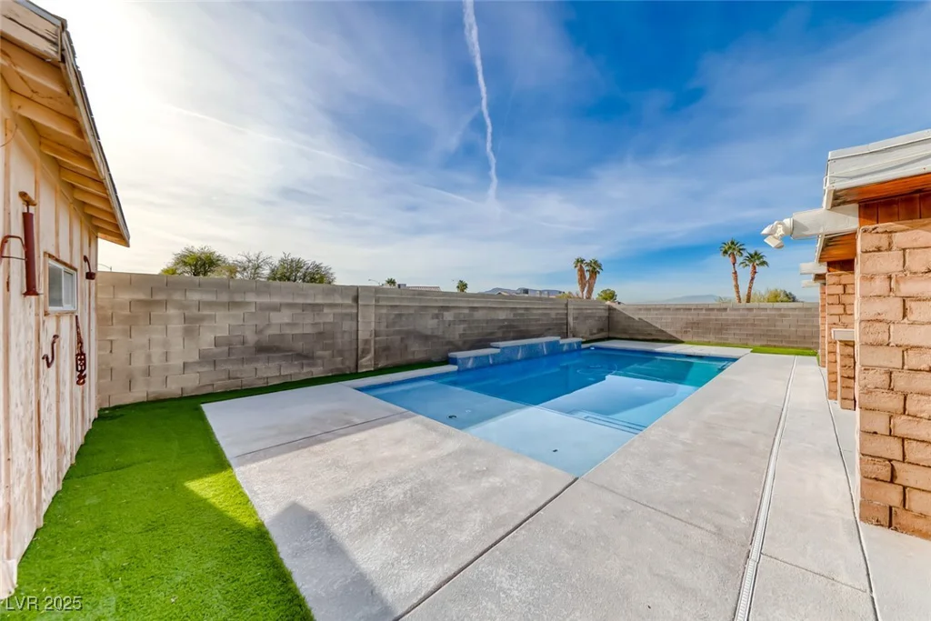 901 River Mountain, Henderson, NV 89015