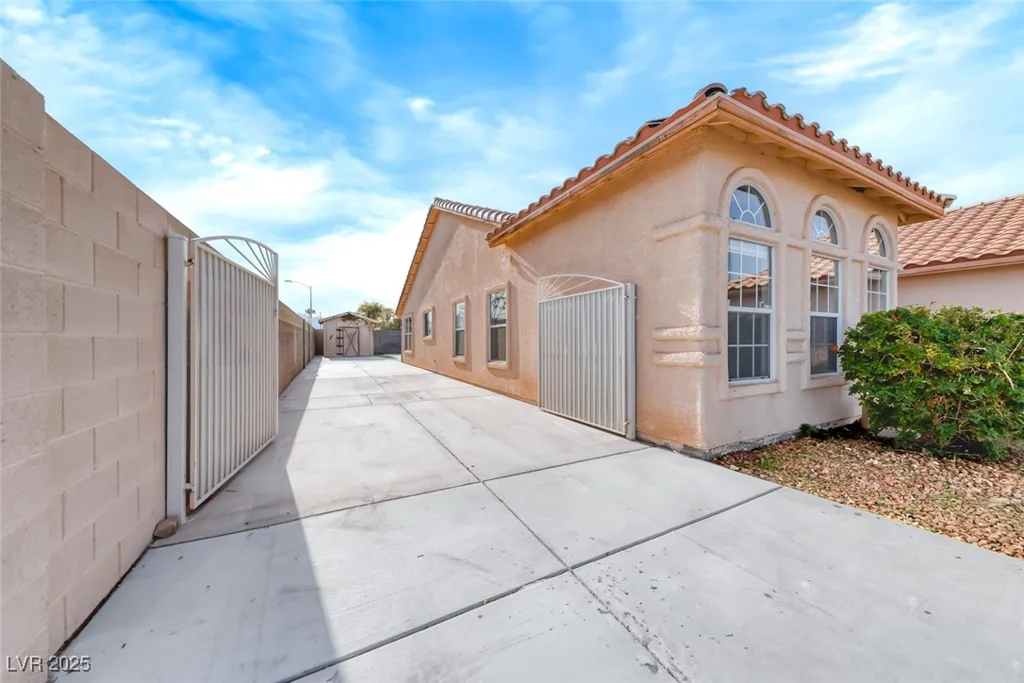 901 River Mountain, Henderson, NV 89015