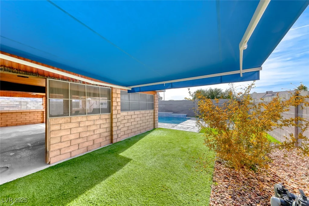 901 River Mountain, Henderson, NV 89015