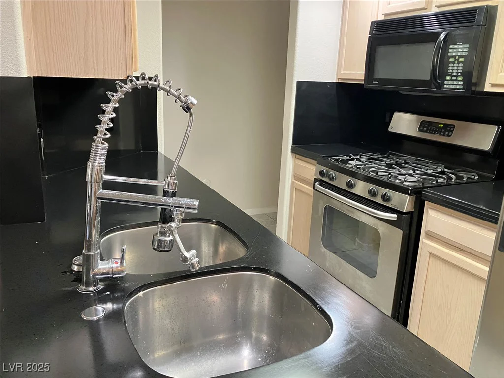 2975 Bluegrass, Henderson, NV 89074