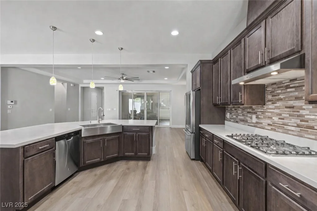 251 Castellari, Las Vegas, NV 89138