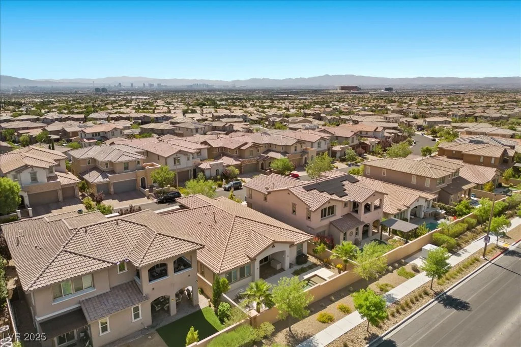 251 Castellari, Las Vegas, NV 89138
