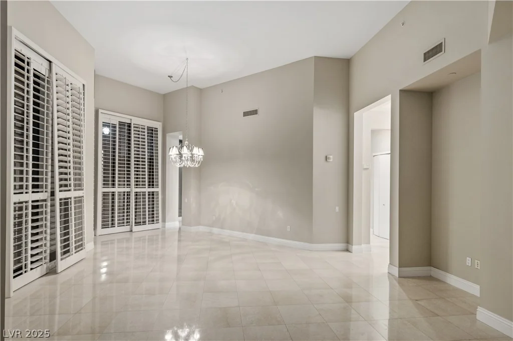 2747 Paradise, Las Vegas, NV 89109
