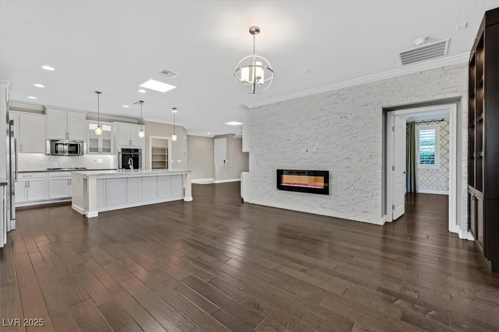 12243 Kings Eagle, Las Vegas, NV 89141