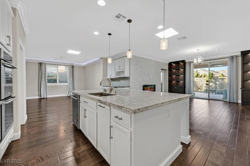 12243 Kings Eagle, Las Vegas, NV 89141