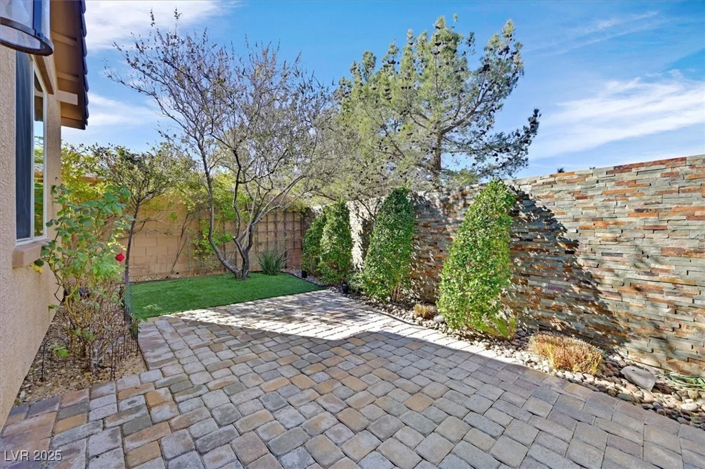 12243 Kings Eagle, Las Vegas, NV 89141