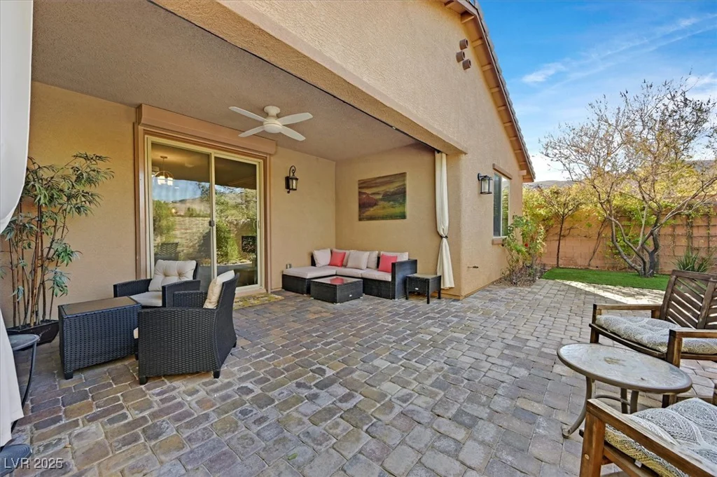 12243 Kings Eagle, Las Vegas, NV 89141