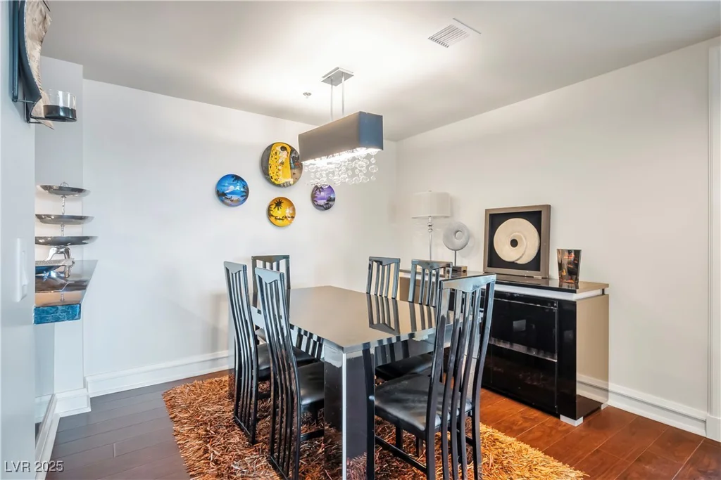 2700 Las Vegas, Las Vegas, NV 89109