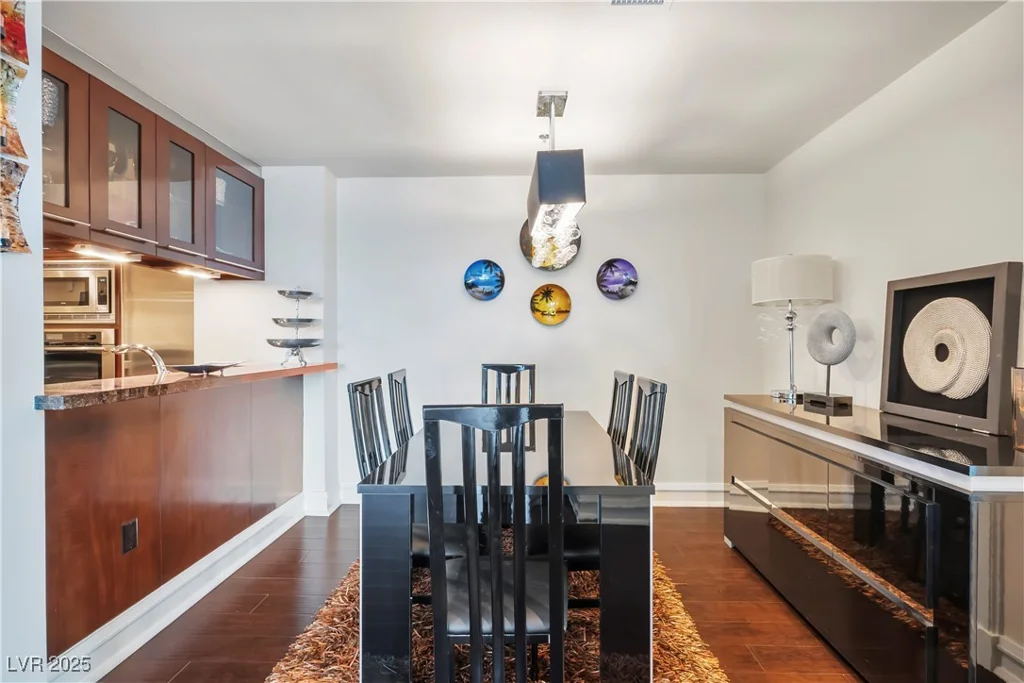 2700 Las Vegas, Las Vegas, NV 89109