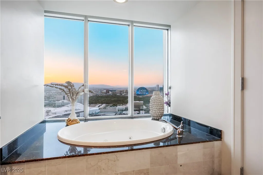 2700 Las Vegas, Las Vegas, NV 89109