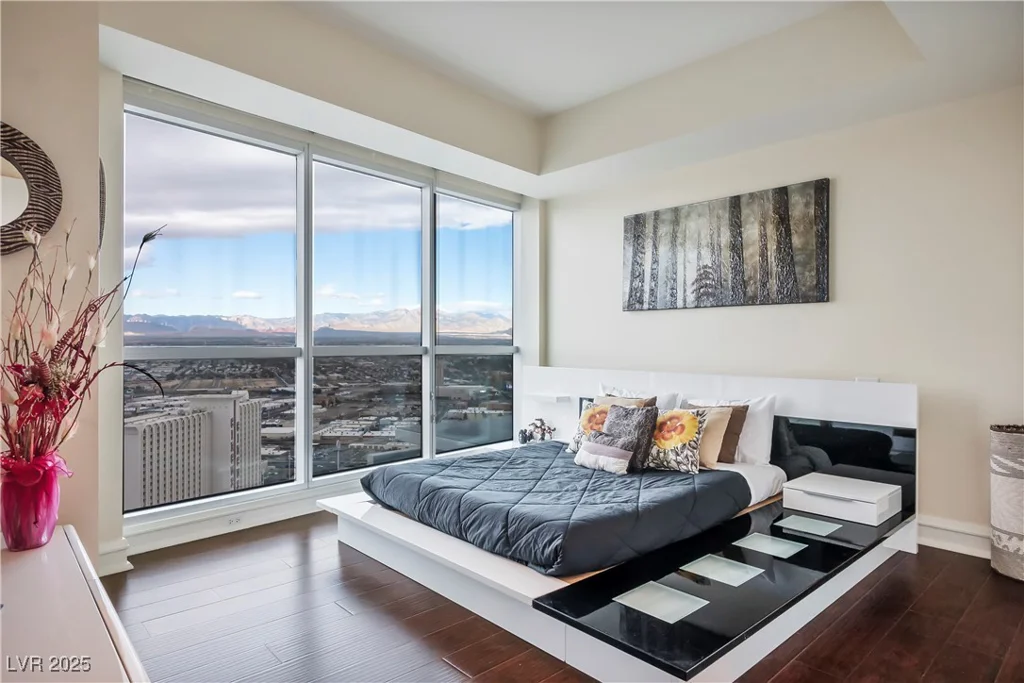 2700 Las Vegas, Las Vegas, NV 89109