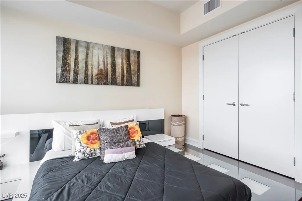 2700 Las Vegas, Las Vegas, NV 89109