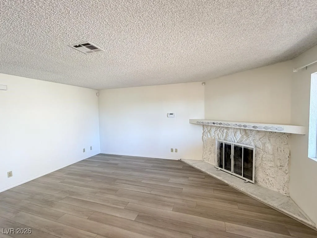 901 Sulphur Springs, Las Vegas, NV 89128
