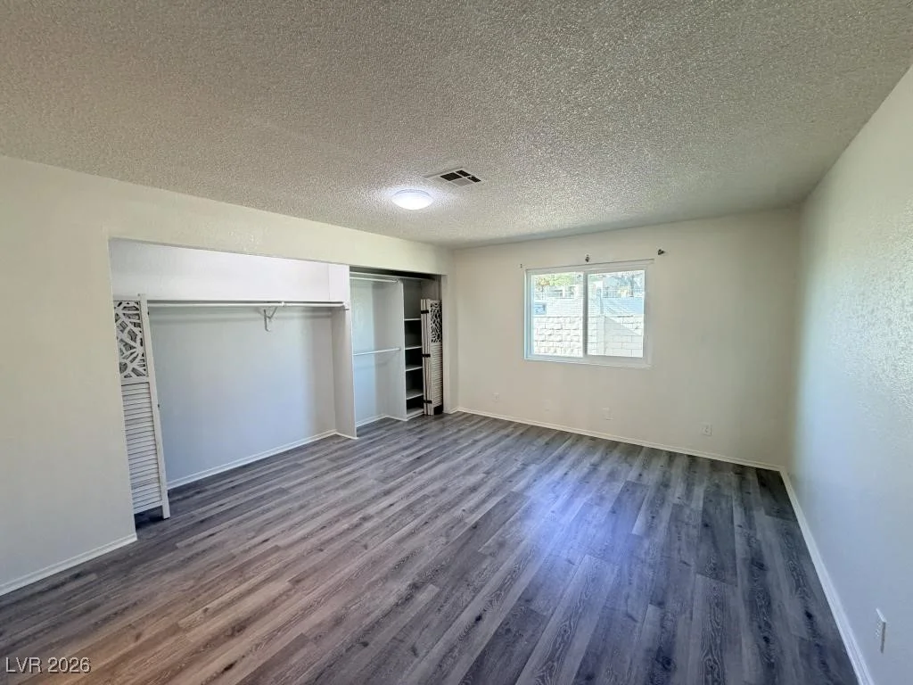 901 Sulphur Springs, Las Vegas, NV 89128