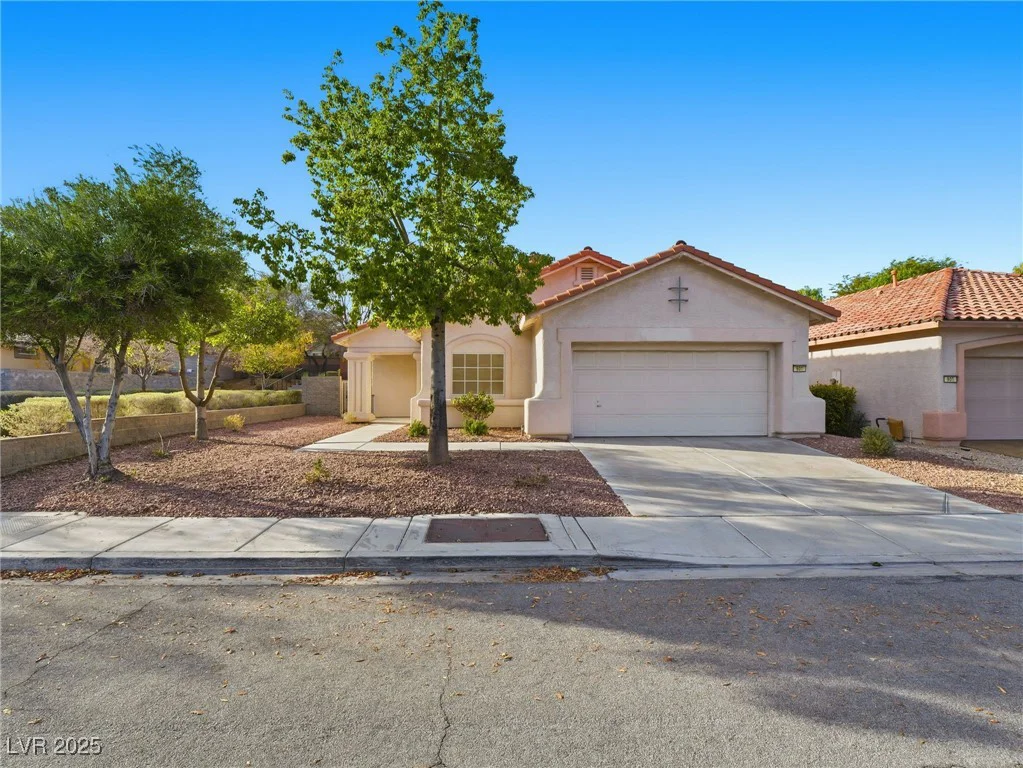 901 Royal Birch, Las Vegas, NV 89144
