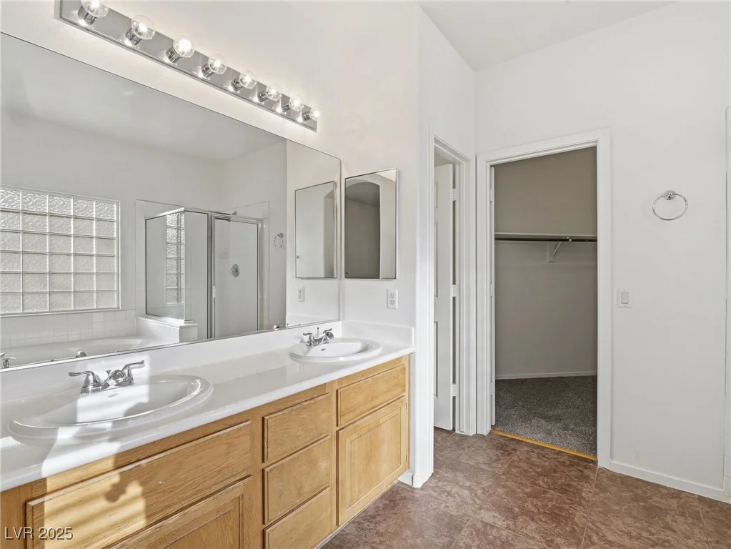 901 Royal Birch, Las Vegas, NV 89144