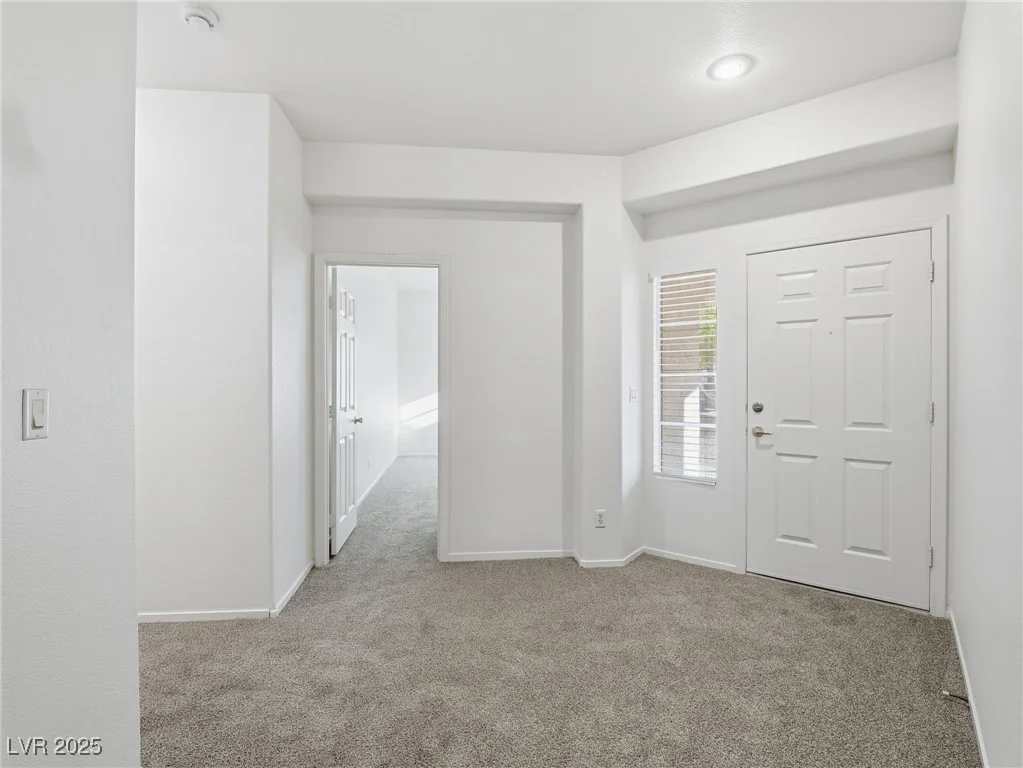 901 Royal Birch, Las Vegas, NV 89144