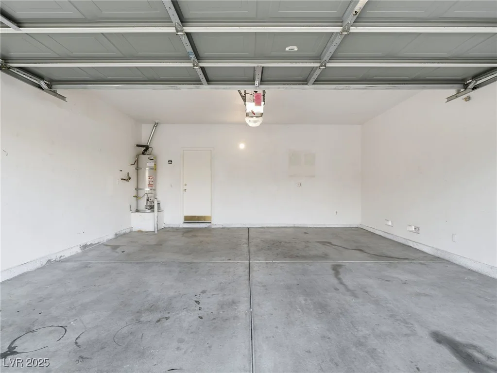 901 Royal Birch, Las Vegas, NV 89144