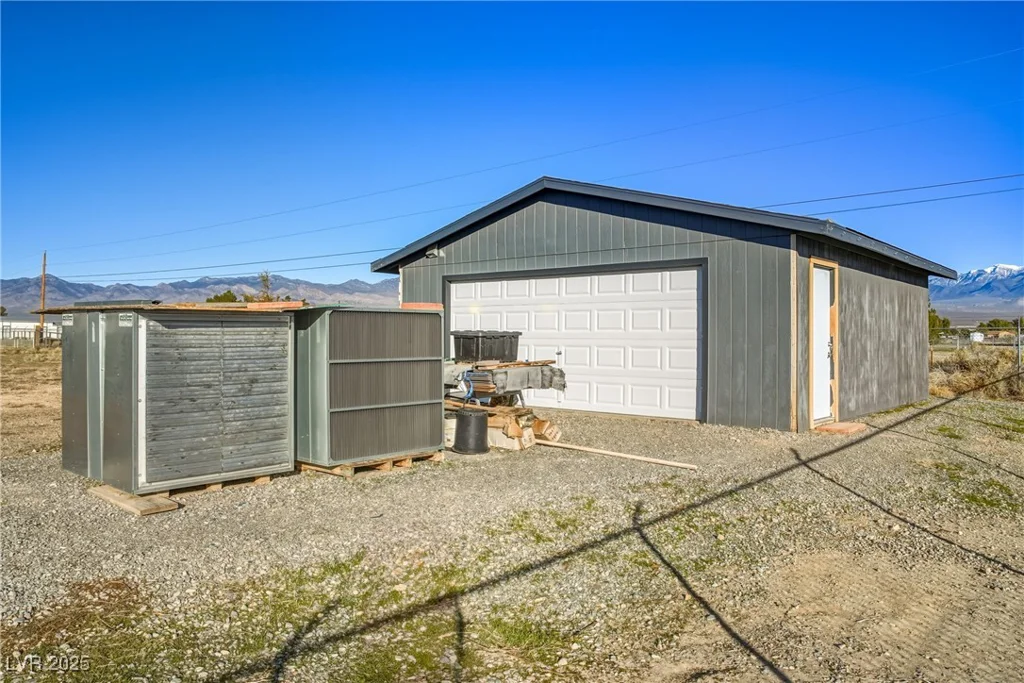 1861 Leslie, Pahrump, NV 89060