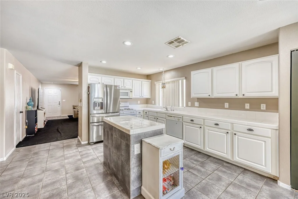 717 Moonlight Mesa, Henderson, NV 89011