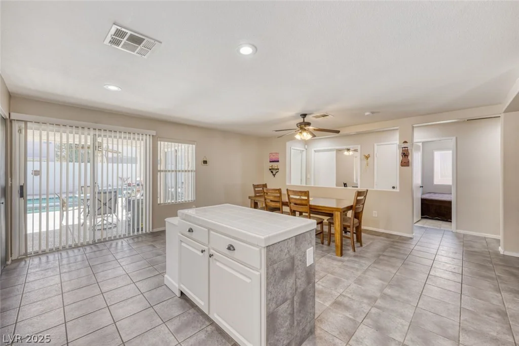 717 Moonlight Mesa, Henderson, NV 89011