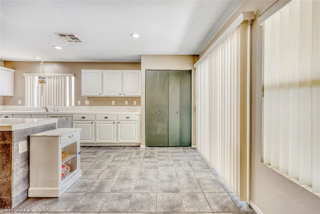 717 Moonlight Mesa, Henderson, NV 89011