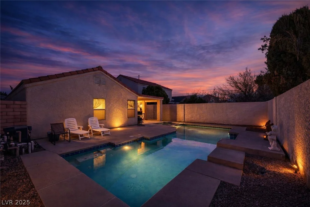 717 Moonlight Mesa, Henderson, NV 89011