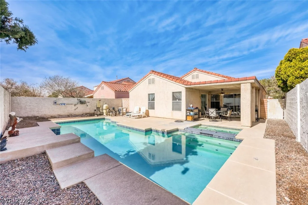 717 Moonlight Mesa, Henderson, NV 89011