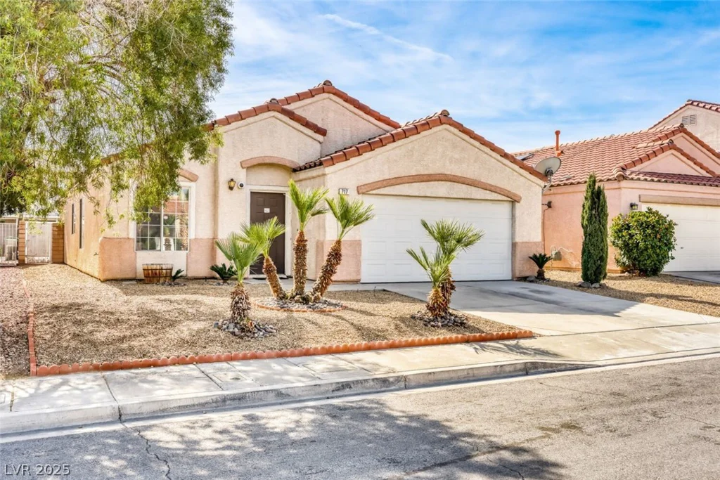717 Moonlight Mesa, Henderson, NV 89011