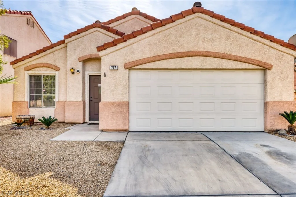 717 Moonlight Mesa, Henderson, NV 89011