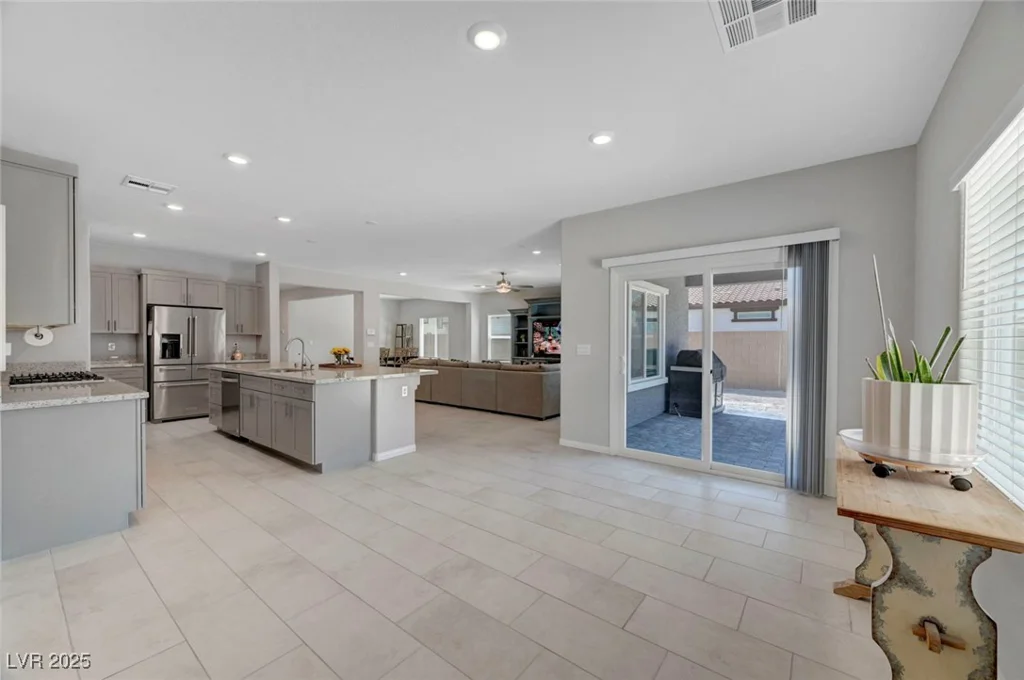 1943 Marks River, North Las Vegas, NV 89084
