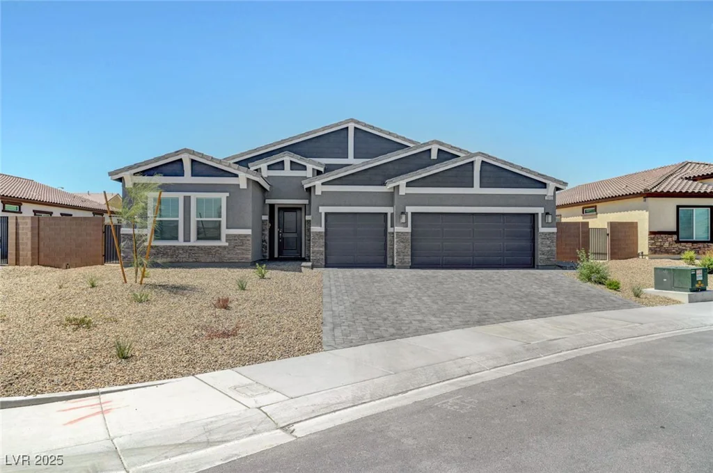 1943 Marks River, North Las Vegas, NV 89084
