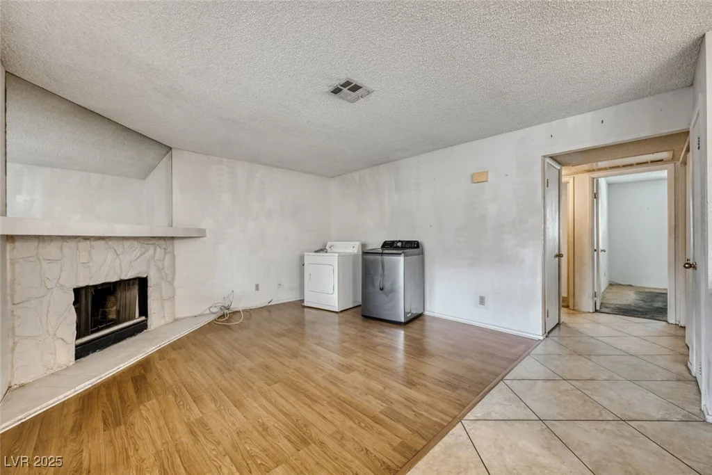 1017 Falconhead, Las Vegas, NV 89128