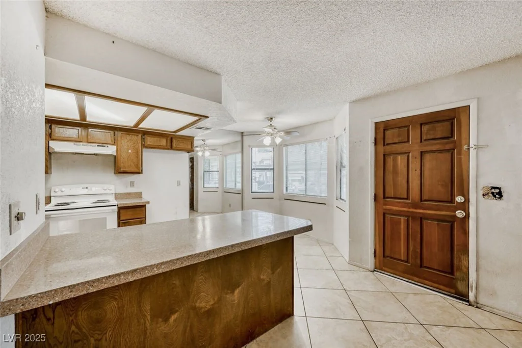 1017 Falconhead, Las Vegas, NV 89128
