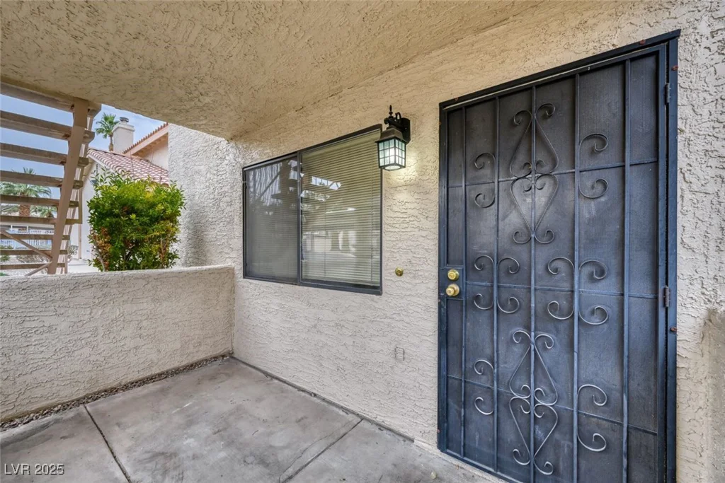 1017 Falconhead, Las Vegas, NV 89128