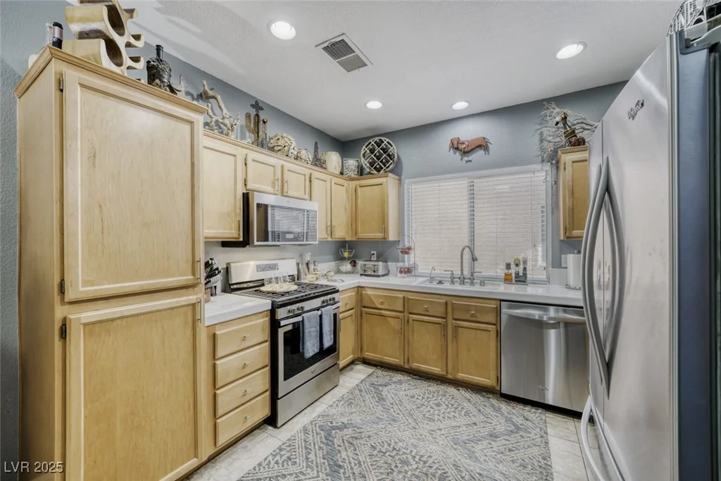 10009 Calabasas, Las Vegas, NV 89117
