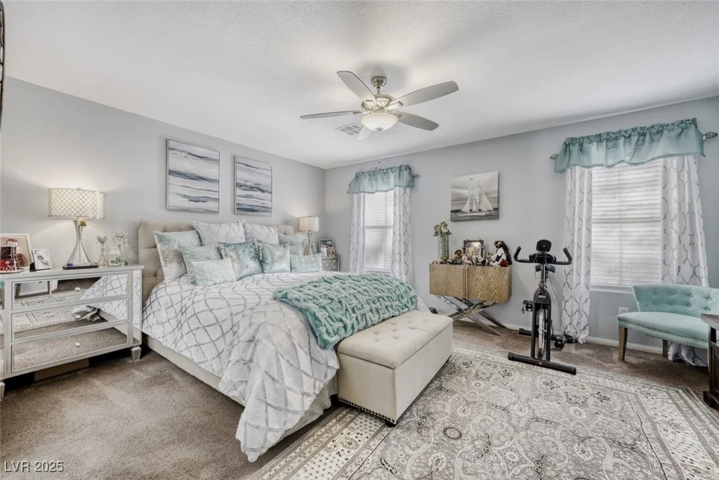 10009 Calabasas, Las Vegas, NV 89117