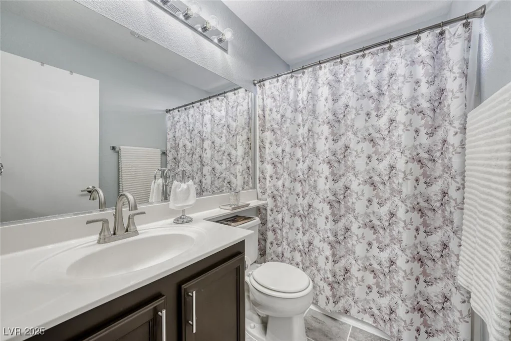 10009 Calabasas, Las Vegas, NV 89117